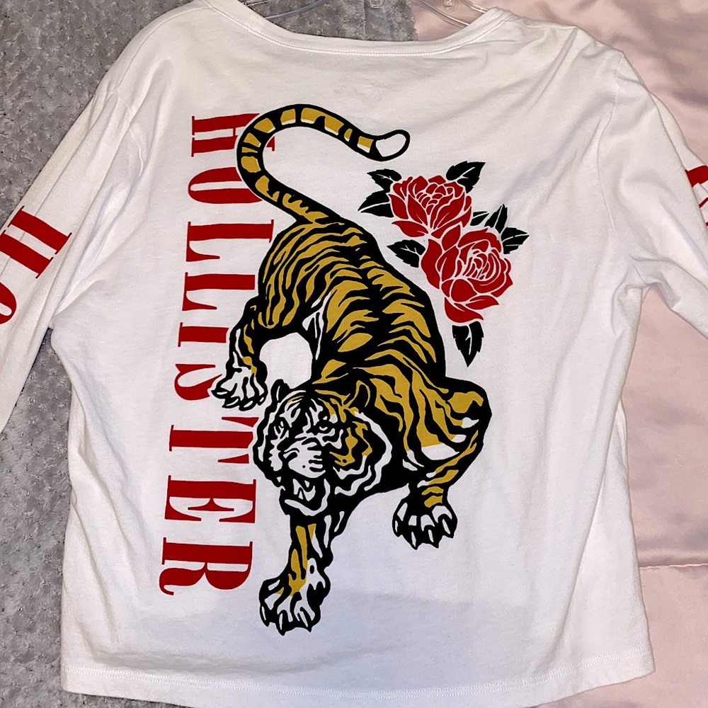 Hollister cropped long sleeve